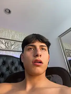 Chat XXX ao vivo de Lander_Cruz