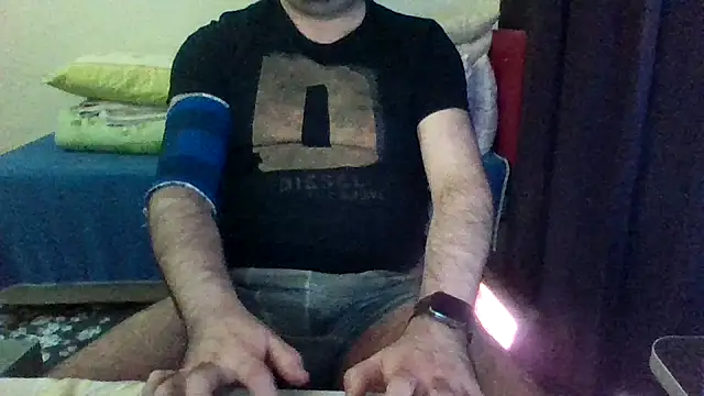 st206boy Adlı Modelin Web Kamerası Şovu