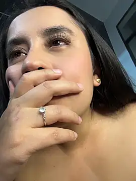 Pokazy przed kamerką – Antonella_Julieta