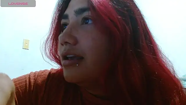 lucyheart_8's Live XXX Chat