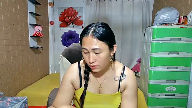 Filipina_Desire Adlı Modelin Canlı XXX Sohbeti