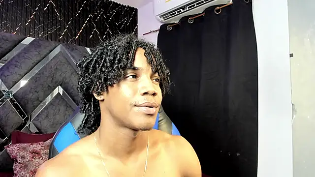 Show modela axel_silva4 na web-kameri