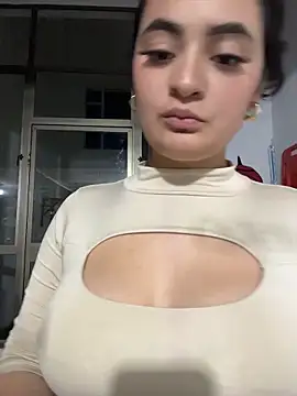 Antonella_Julieta Adlı Modelin Web Kamerası Şovu