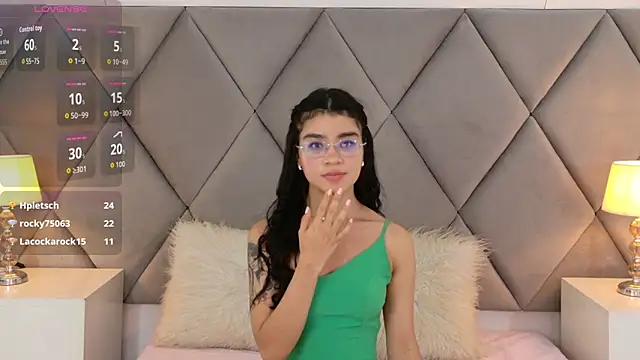 OliviaDiaz 现场XXX聊天