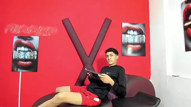 XXX chat uživo modela AVENGER_BOYS2026