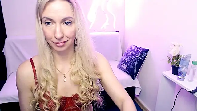 Онлайн чат XXX Cute_Smile_Shy