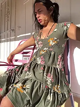 Pokazy przed kamerką – TranSexualJade95