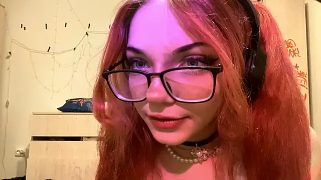 RedHeadCat's Webcam Show