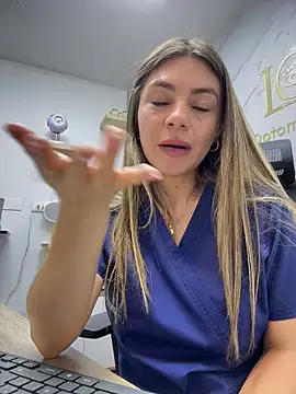 Chat +18 de alicee16 ao vivo