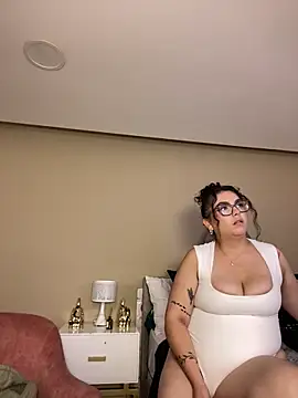 AlmaraRougeのライブXXXチャット