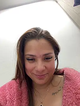 Pretty__Milf: онлайн-секс-чат