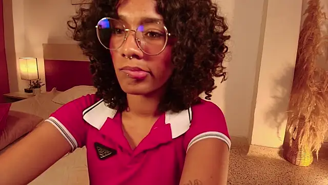 Meganlux1: онлайн-секс-чат