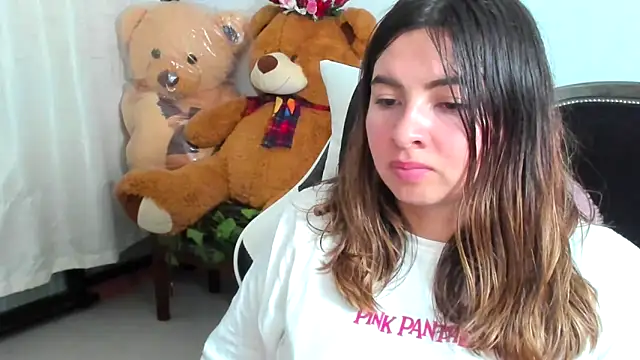 __Emma__11__Lecat_のライブXXXチャット