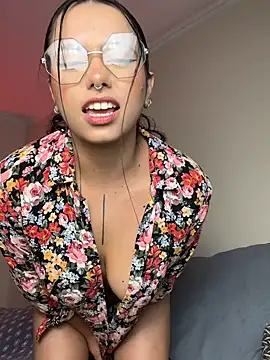 Samispank Live XXX Chat