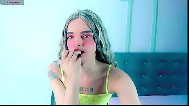 malahya_'s Live XXX Chat