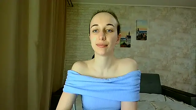 Anika_bloom Chat XXX in diretta