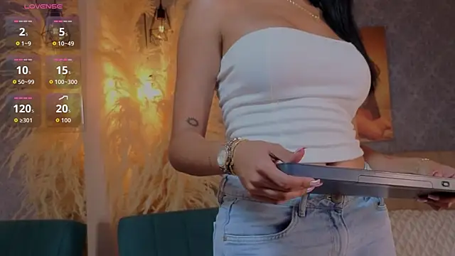 Lucia_Brown_のライブXXXチャット