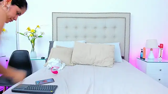 Živý XXX chat Paulynavera