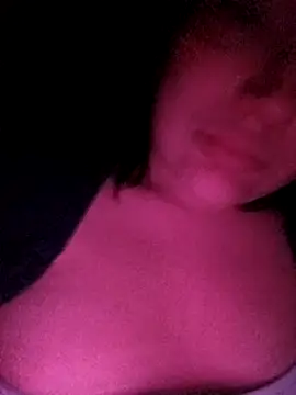 ElissXx: διαδικτυακό σόου στην κάμερα