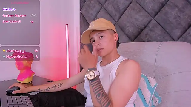 Chatroom XXX en direct de _Eternal_