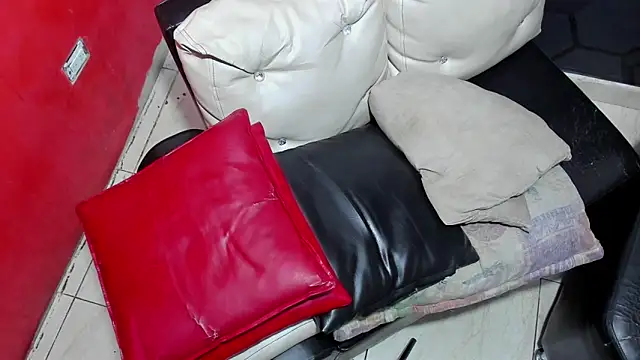 Blow2job-Lat Chat XXX live