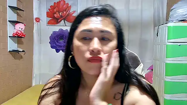 Filipina_Desire live XXX chat