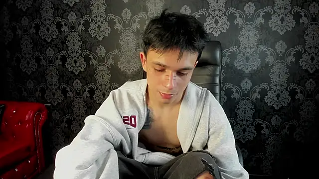 ClarkBev লাইভ XXX চ্যাট