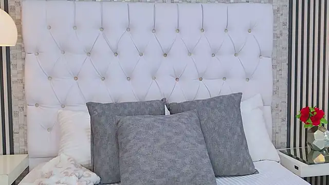 AntonellaEscudero's Webcam Show