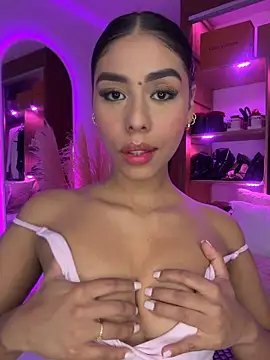 Rossie_Blooms Pertunjukan Webcam