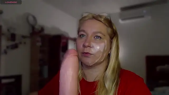 EnotikaのライブXXXチャット