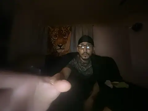 ThrowedWorldWide: онлайн-секс-чат