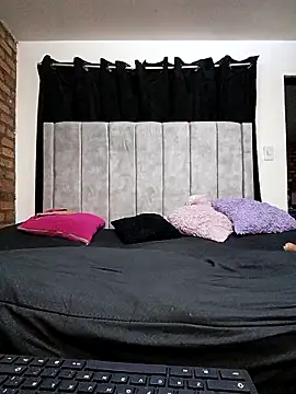 Chat +18 de valenthottie ao vivo