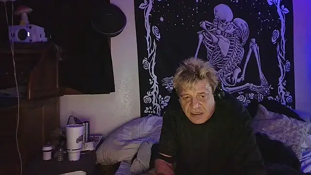 Pokazy przed kamerką – whitehole4bbc252