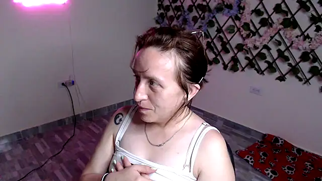 kittykalor09 – Live XXX-chat