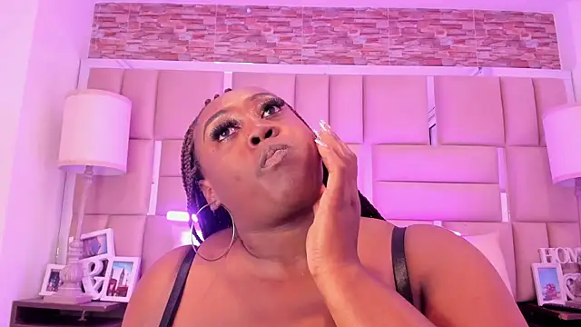 عرض كام ShaniaBrownn