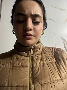 Antonella_Julieta Pertunjukan Webcam