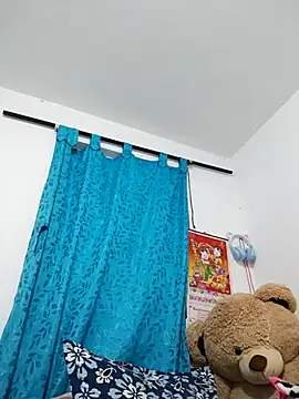 karlythoth@xh Adlı Modelin Canlı XXX Sohbeti