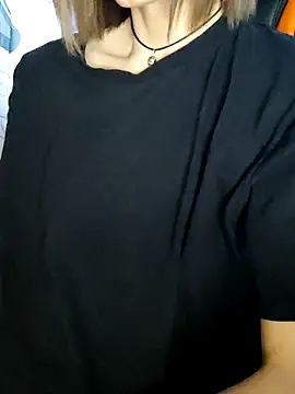 Aashikalaa's Live XXX Chat