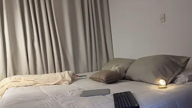 Miia_Vega_のライブXXXチャット