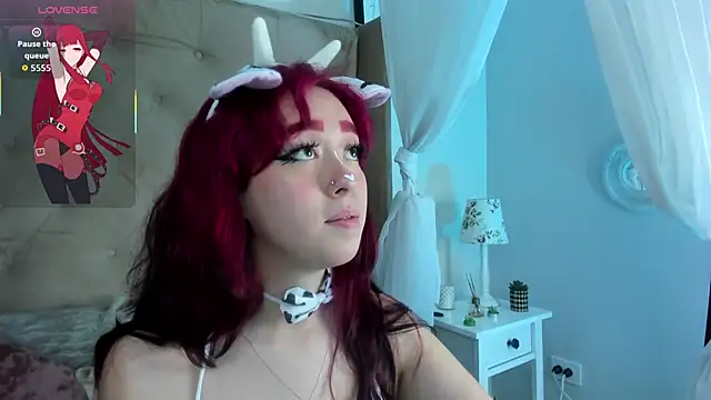 Leah_cherry's Webcam Show