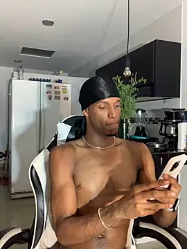 Chat XXX en directo de Adam_Byker