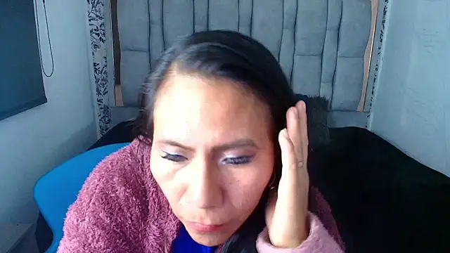 Keyla_Brunette_ লাইভ XXX চ্যাট