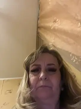 Chat XXX en directo de Irina2909@xh