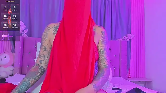 Nayla-Mouna's Webcam Show