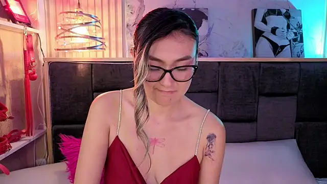 Im-Lola Pertunjukan Webcam