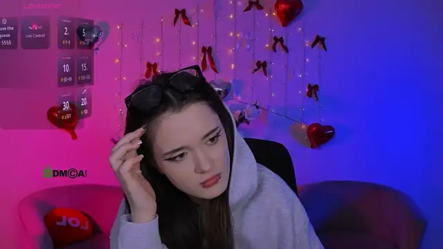 liana_kisses' Live XXX Chat