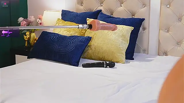 caroline_adams_ Adlı Modelin Canlı XXX Sohbeti