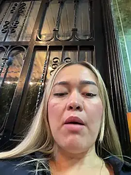 Danielavegax Show in webcam