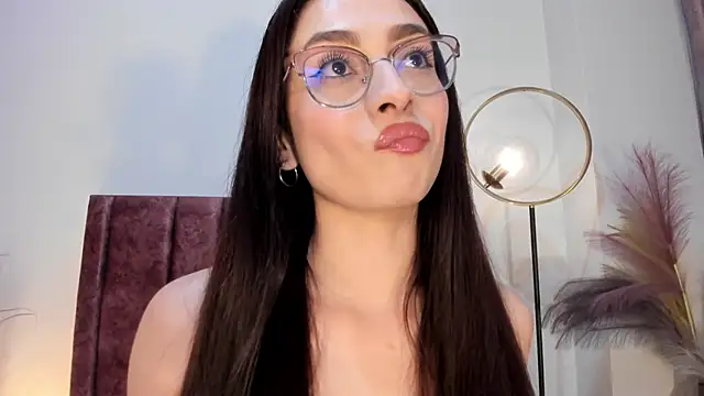 AndraCyruss Chat XXX in diretta