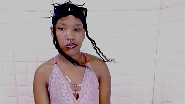 EroticSexyPrada 现场XXX聊天